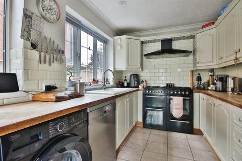 4 bedroom semi-detached house for sale, Newgate Street, Cottingham, East Riding of Yorkshire, HU16 4DT