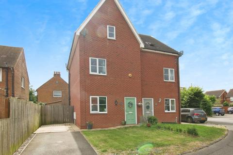 4 bedroom semi-detached house for sale, Carnaby Close, Leconfield, Beverley, HU17 7LA