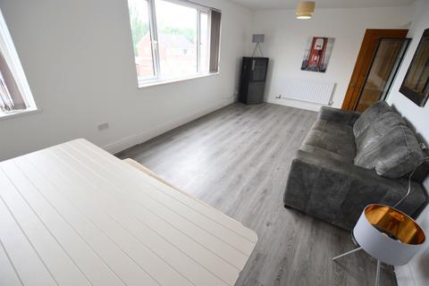 2 bedroom apartment to rent, Moor Grange View, Leeds LS16