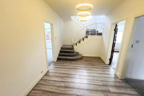 4 bedroom detached house for sale, Kingsdale Road, Manchester