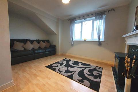 2 bedroom apartment to rent, Foxdale Drive, Brierley Hill