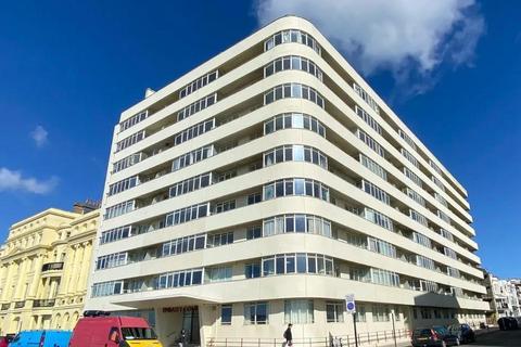 2 bedroom apartment to rent, Kings Road, Brighton BN1