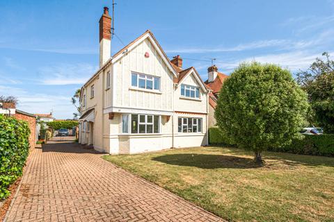 4 bedroom detached house for sale, Wash Lane, Clacton-on-Sea, Essex