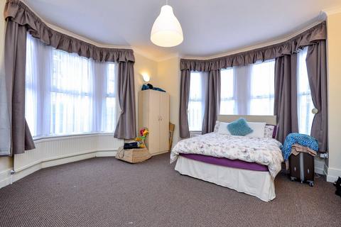 4 bedroom house for sale, Milton Avenue, East Ham, London, E6