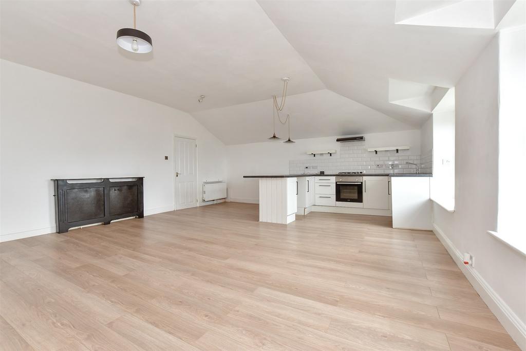 Kitchen/ Living Room