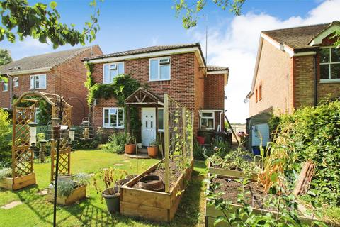 3 bedroom detached house for sale, Manor View, Reading RG7