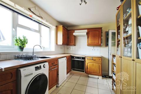 3 bedroom detached house for sale, Manor View, Reading RG7