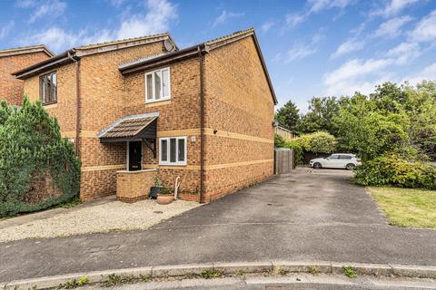 2 bedroom end of terrace house for sale, Heron Drive, Bicester, OX26