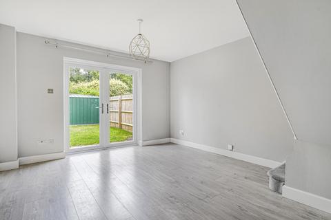 2 bedroom end of terrace house for sale, Heron Drive, Bicester, OX26