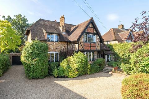 Vincent Close, Esher, KT10