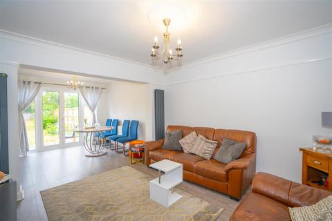 9 Napier Road, Ashford, TW15 1TQ