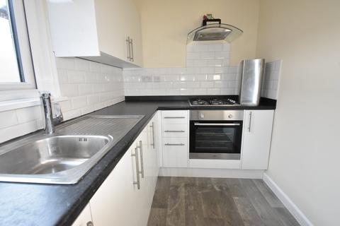 2 bedroom flat to rent, New Road, Hampshire PO2