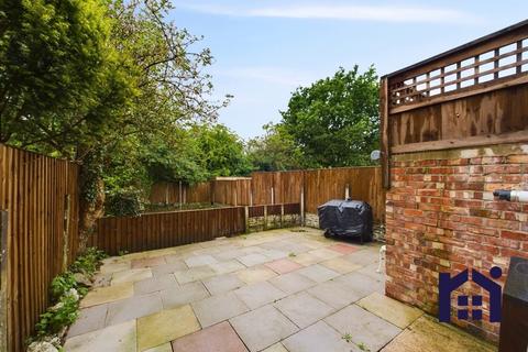 23 Balshaw Road, Leyland, PR25 2YN