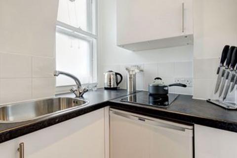 Studio to rent, HILL STREET, London, W1J