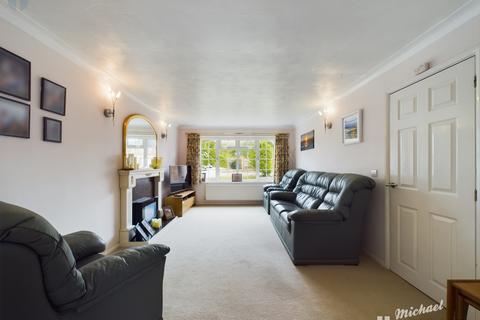 4 bedroom detached house for sale, Penrith Way, Aylesbury