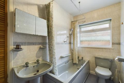 27 Cotswold Crescent, Whiston, Rotherham, S60 4AU