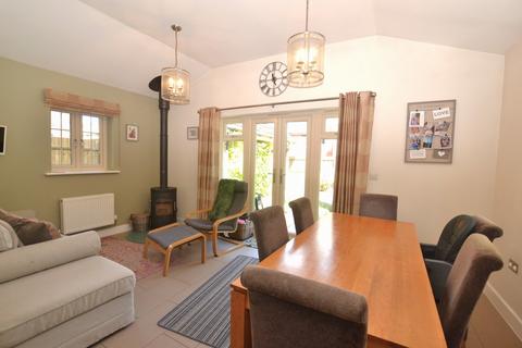 2 Brunel Avenue, Colsterworth, Grantham, NG33 5GA