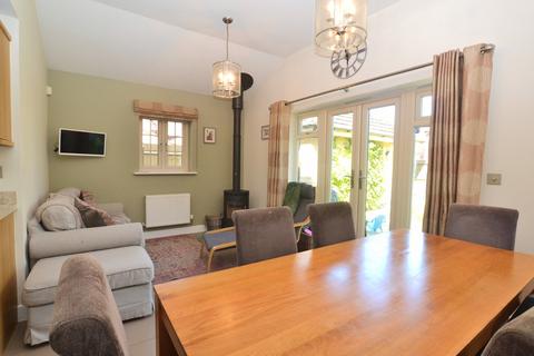 2 Brunel Avenue, Colsterworth, Grantham, NG33 5GA