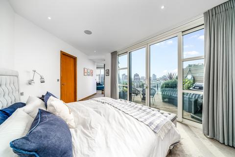 3 bedroom penthouse for sale, Quarter House, Battersea Reach