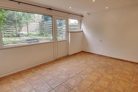 4 bedroom townhouse for sale, Hillbrow, Reading