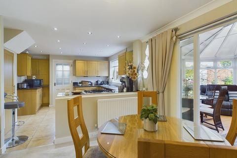 4 bedroom end of terrace house for sale, Tilgate , Crawley