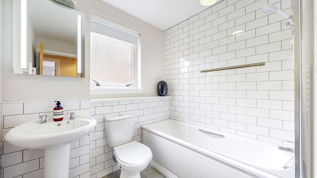 21-web-or-mls-37 Glenfarg Street Flat 7 27