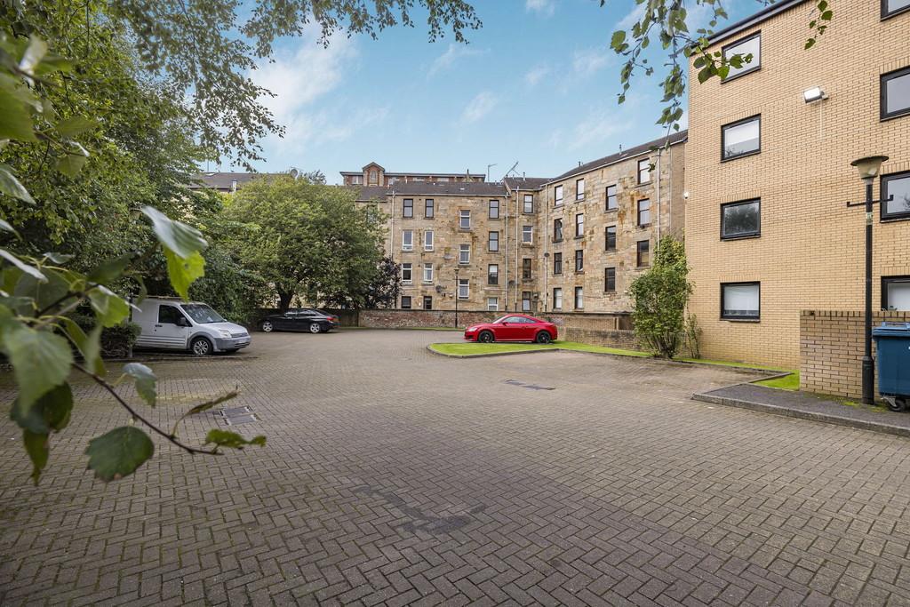 28-web-or-mls-37 Glenfarg Street Flat 7 17