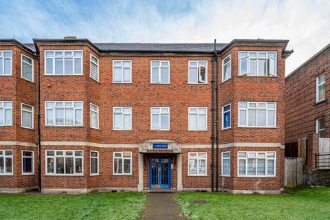 2 bedroom flat for sale, Court Road, Eltham, London, SE9