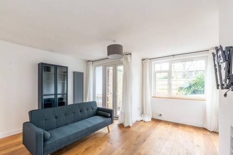 3 bedroom flat for sale, Cortis Road, Putney Heath, London, SW15