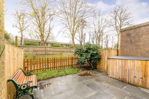 3 bedroom flat for sale, Cortis Road, Putney Heath, London, SW15