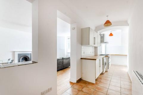 2 bedroom flat for sale, Cornwall Gardens, South Kensington, London, SW7