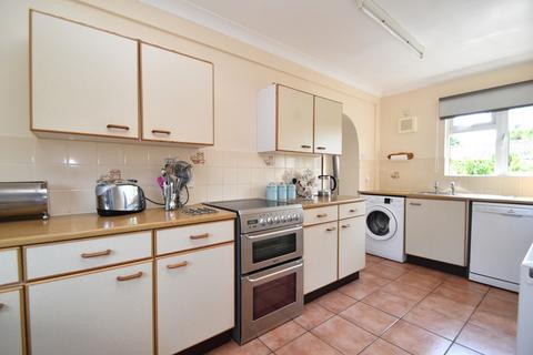 9 Castle Close, Gresham, Norwich, NR11 8RH