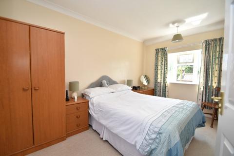 9 Castle Close, Gresham, Norwich, NR11 8RH