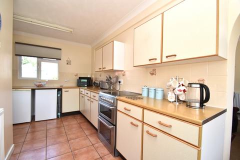 9 Castle Close, Gresham, Norwich, NR11 8RH