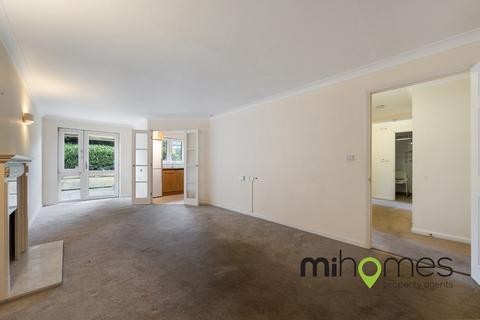 2 bedroom ground floor flat for sale, Farnham Close, London