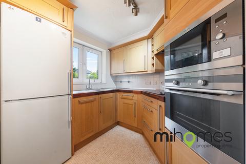 2 bedroom ground floor flat for sale, Farnham Close, London