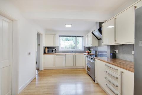 127 Ayelands, New Ash Green, Longfield, DA3 8JU