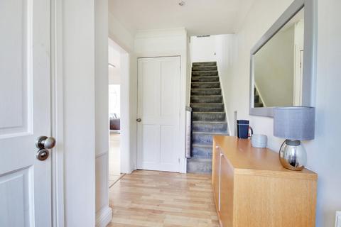 127 Ayelands, New Ash Green, Longfield, DA3 8JU