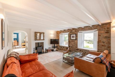 3 bedroom detached house for sale, La Rue De La Porte, Castel, Guernsey, Channel Islands