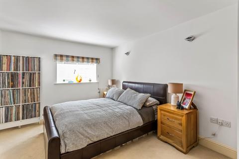 2 bedroom apartment for sale, Church Street, Dorking