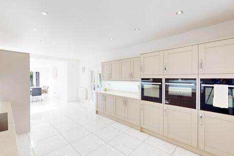 12 Cornwall Avenue, Bolton, BL5 1DZ