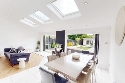 12 Cornwall Avenue, Bolton, BL5 1DZ