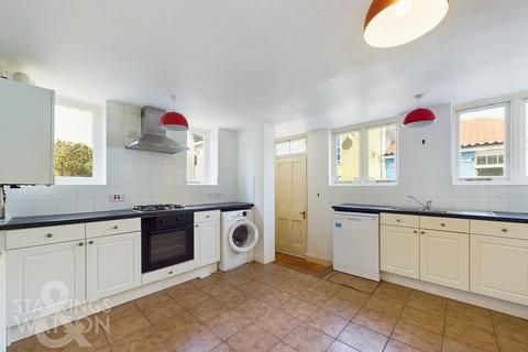 4 bedroom cottage for sale, Exchange Street, Harleston