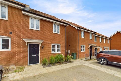 2 bedroom semi-detached house for sale, Oak Avenue, Loddon, Norwich