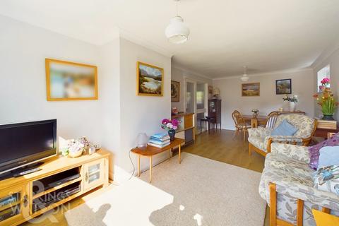 3 bedroom detached bungalow for sale, Broadfields Way, Rockland St. Mary, Norwich