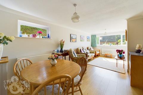 3 bedroom detached bungalow for sale, Broadfields Way, Rockland St. Mary, Norwich