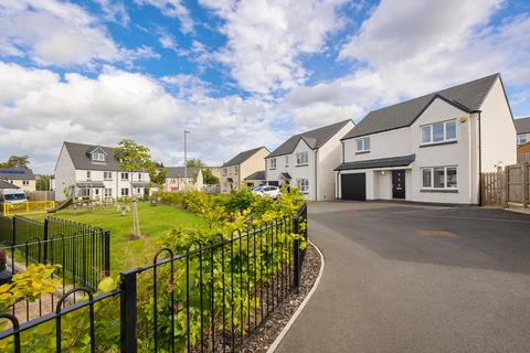 4 bedroom detached house for sale, Croftfoot Gardens, Gartcosh, Glasgow