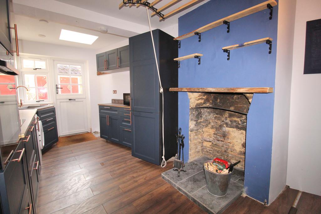Kitchen 4