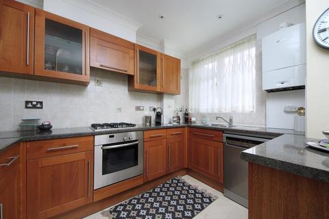 3 bedroom end of terrace house for sale, Brentmead Gardens, London