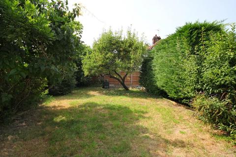 3 bedroom end of terrace house for sale, Brentmead Gardens, London